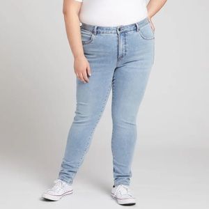 Universal Standard Seine High Rise Skinny Jeans (Tall)